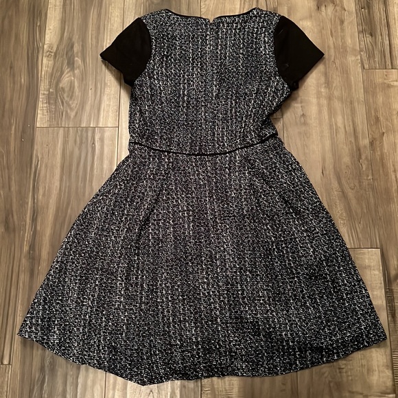 Banana Republic tweed dress - Picture 7 of 7
